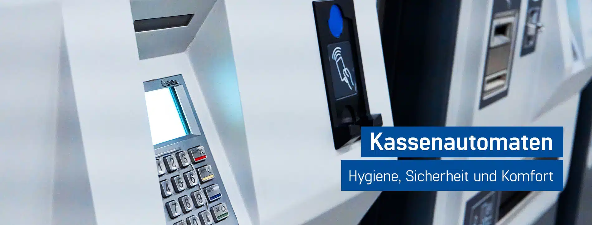 Weiße Kassenautomaten mit Kartenterminal für hygienische, sichere und komfortable Zahlungsabwicklung