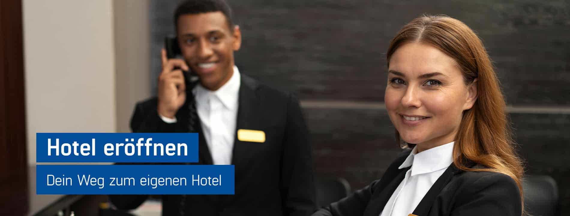 Hotelangestellte an der Rezeption, Hotel eröffnen, GastroSoft GmbH