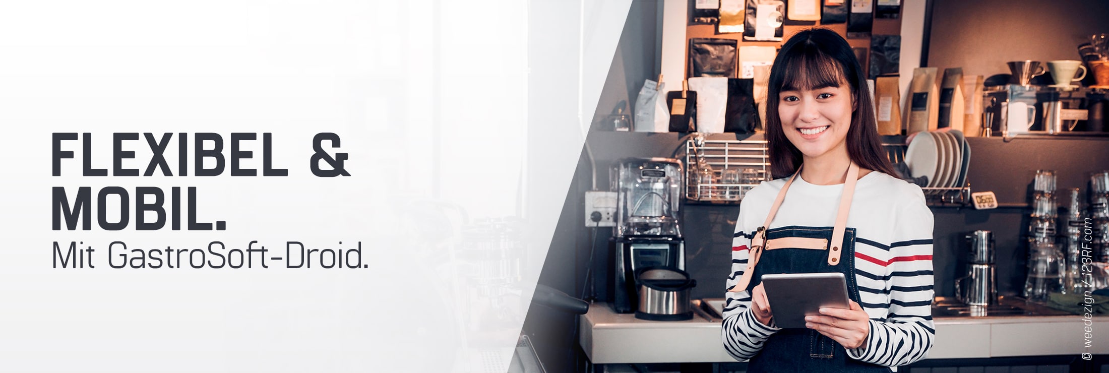 braunhaarige Frau im weiß-gestreiften pullover in einem Cafe als Kellnerin oder Barista stehend für Droid mobile Bestelllösung